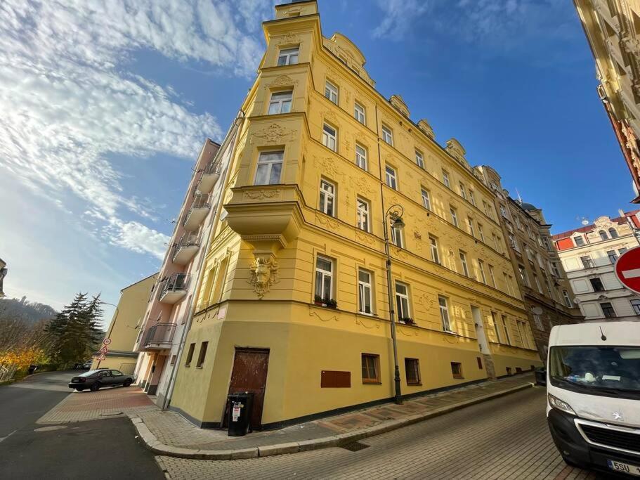 Francis - Lazenske Centrum Apartment *